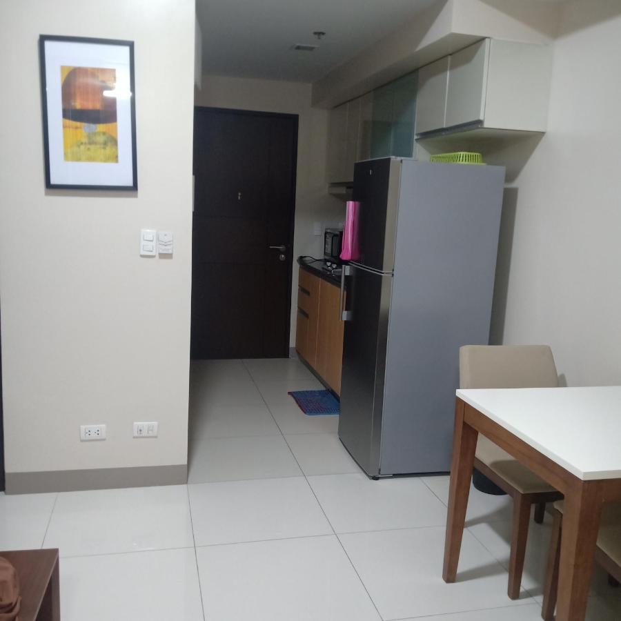 One Uptown Opposite Of Grandhyatt Hotel Manila Taguig City Buitenkant foto