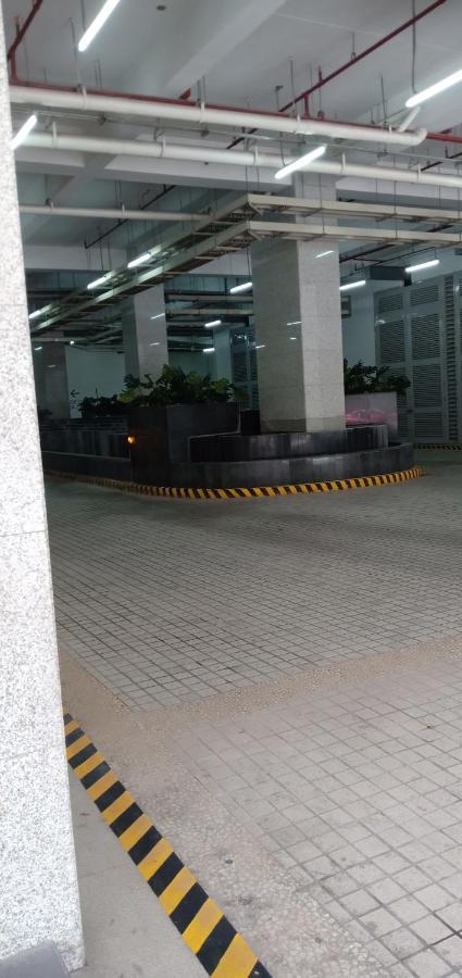 One Uptown Opposite Of Grandhyatt Hotel Manila Taguig City Buitenkant foto