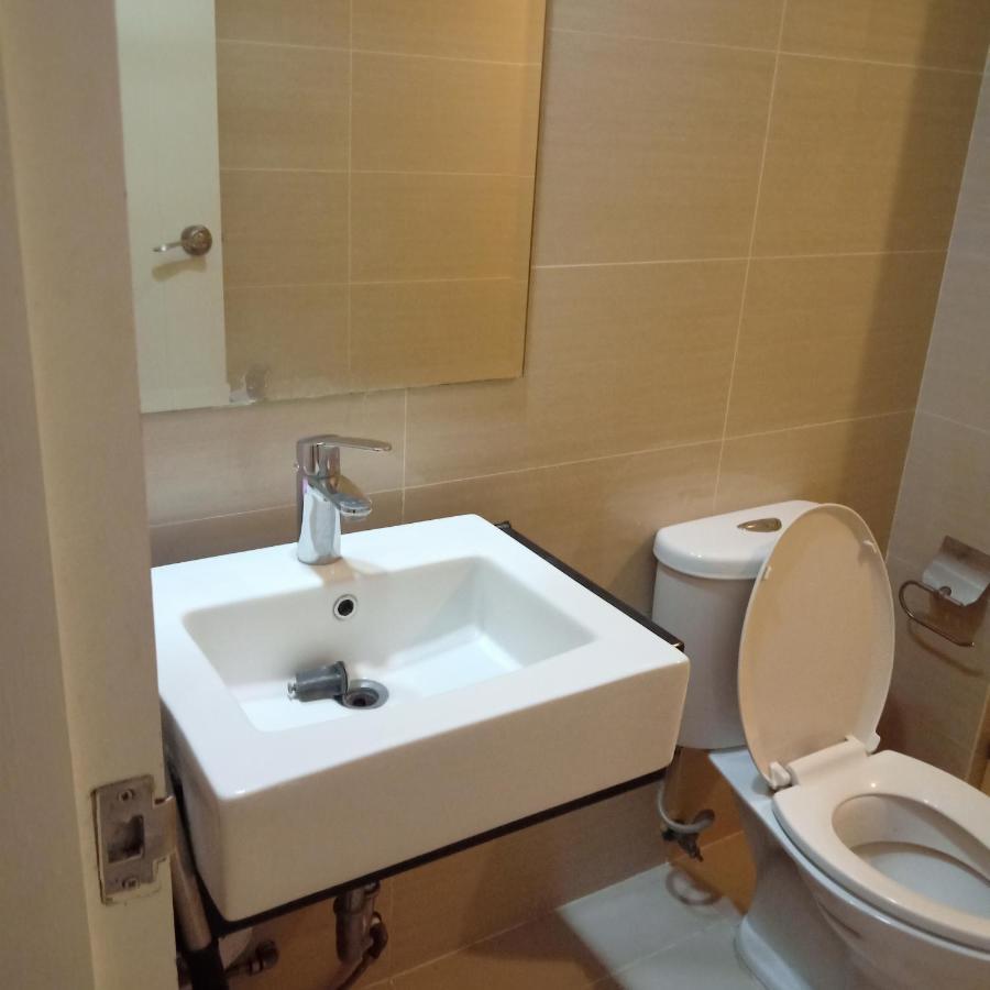 One Uptown Opposite Of Grandhyatt Hotel Manila Taguig City Buitenkant foto