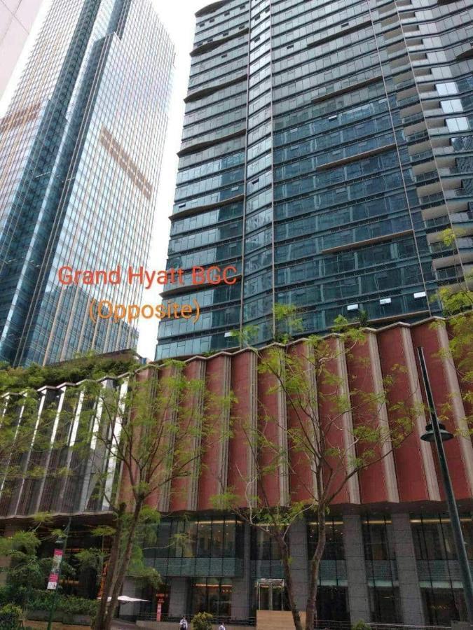 One Uptown Opposite Of Grandhyatt Hotel Manila Taguig City Buitenkant foto